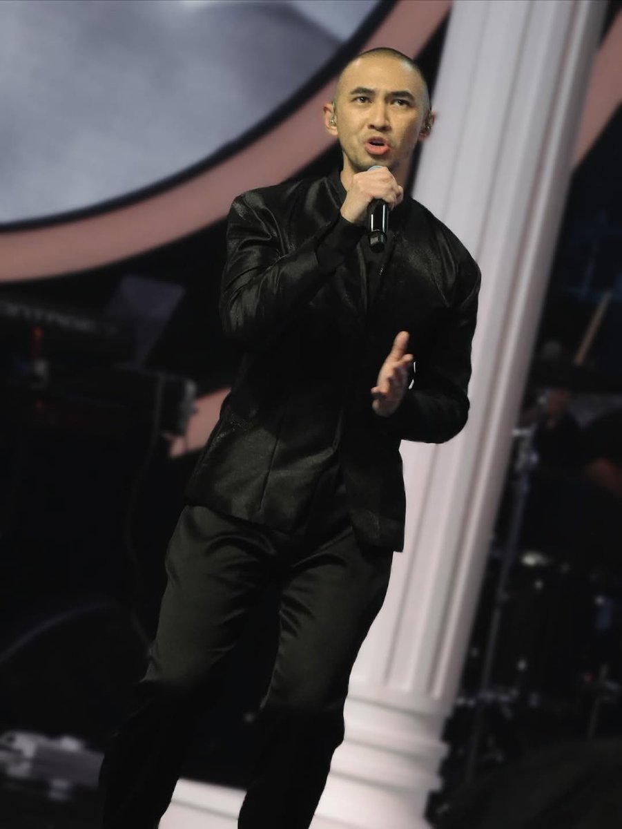 myrnanewss's tweet image. #RNANEWS #RNASELEBSTYLE GV 12 Week 4. “ Izinku Pergi “ Duet Week, Mendua feat Kaer Azami.
Photos by @ryanmohamad by #KaerAzami #Mendua #GegarVaganza2025