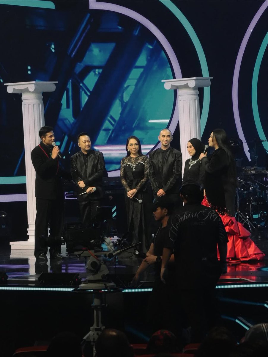 myrnanewss's tweet image. #RNANEWS #RNASELEBSTYLE GV 12 Week 4. “ Izinku Pergi “ Duet Week, Mendua feat Kaer Azami.
Photos by @ryanmohamad by #KaerAzami #Mendua #GegarVaganza2025