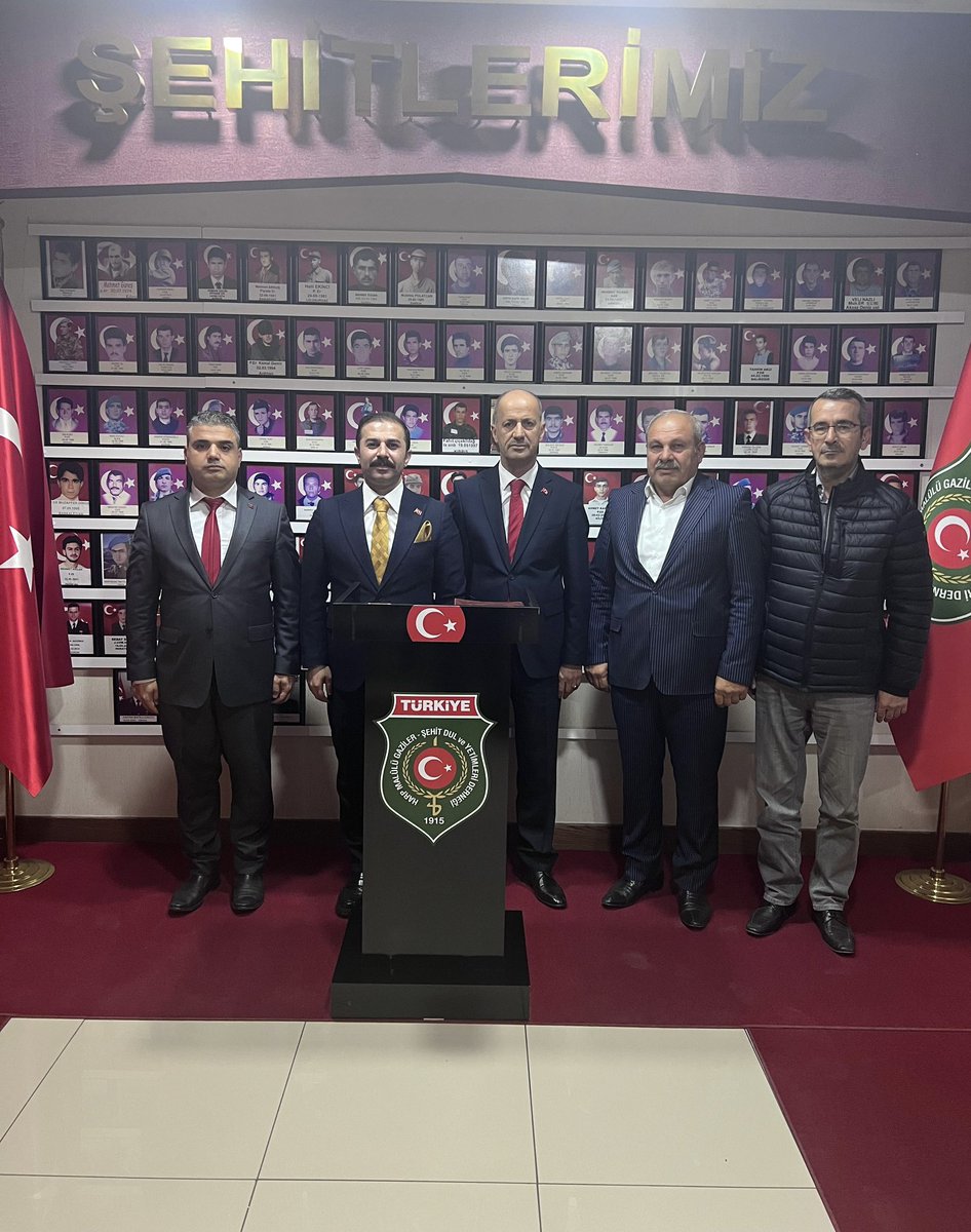 Şanlıurfa Şehit Aileleri Derneği Başkanı Mehmet Yavuz ve Yönetim Kurulu Üyelerini ziyaret ettik.

Misafirperverliklerinden dolayı değerli başkanıma ve yönetimine teşekkür ediyor, çalışmalarında kolaylıklar diliyorum.