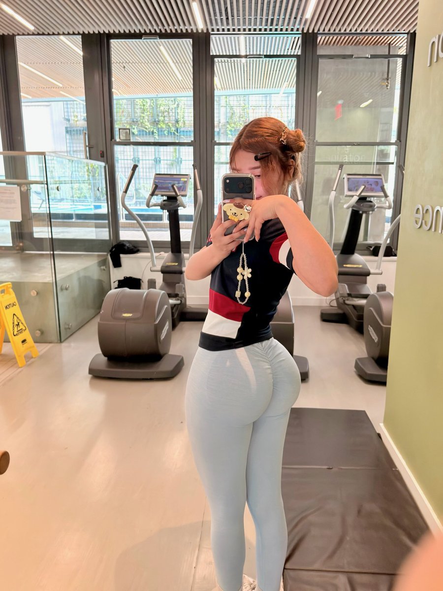 Sarah Sophia tweet media