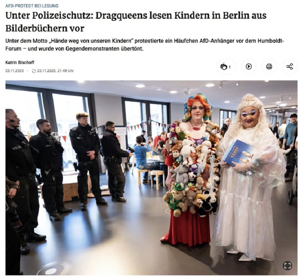 Mir wäre es lieber die Polizisten hätten den Kindern vorgelesen!!!...🤮🤮🤮🤮🤮