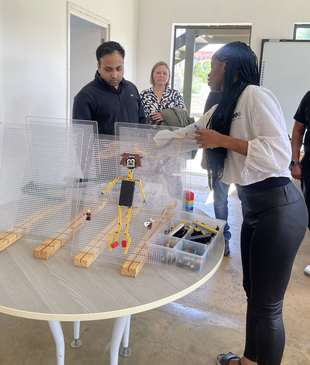 DlalaNje's tweet image. 🎓BUSINESS SCHOOL IMMERSION🎓

Last week we hosted @StandardBankZA on a mini-immersion in @Victoria_Yards 🤩

Experiencing this innovative precinct,  through the eyes of their entrepreneurs 👌🏽 

#DlalaNje #SocialImpact #CommunityImmersion #Innovation #Entrepreneurship #JoziMyJozi
