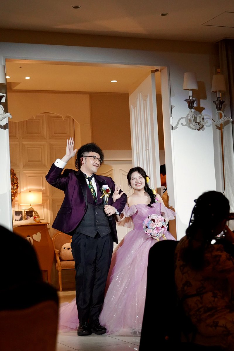 nona_otobaka's tweet photo. 土曜日は横浜へ💨
CHIHHIEの結婚式に出席しました！

幸せな空気に包まれた素敵な式で…
何よりCHIHHIEの表情が豊かで
楽しいも幸せも涙も全部が溢れ出ておりました✨
ラプンツェルの演出や野崎万葉さんの歌、両親への手紙が感動的でした。

末永くお幸せに！😊🙏

ブロッコリートスの勝率が半端ない🥦 https://t.co/vhmQyXVUfk