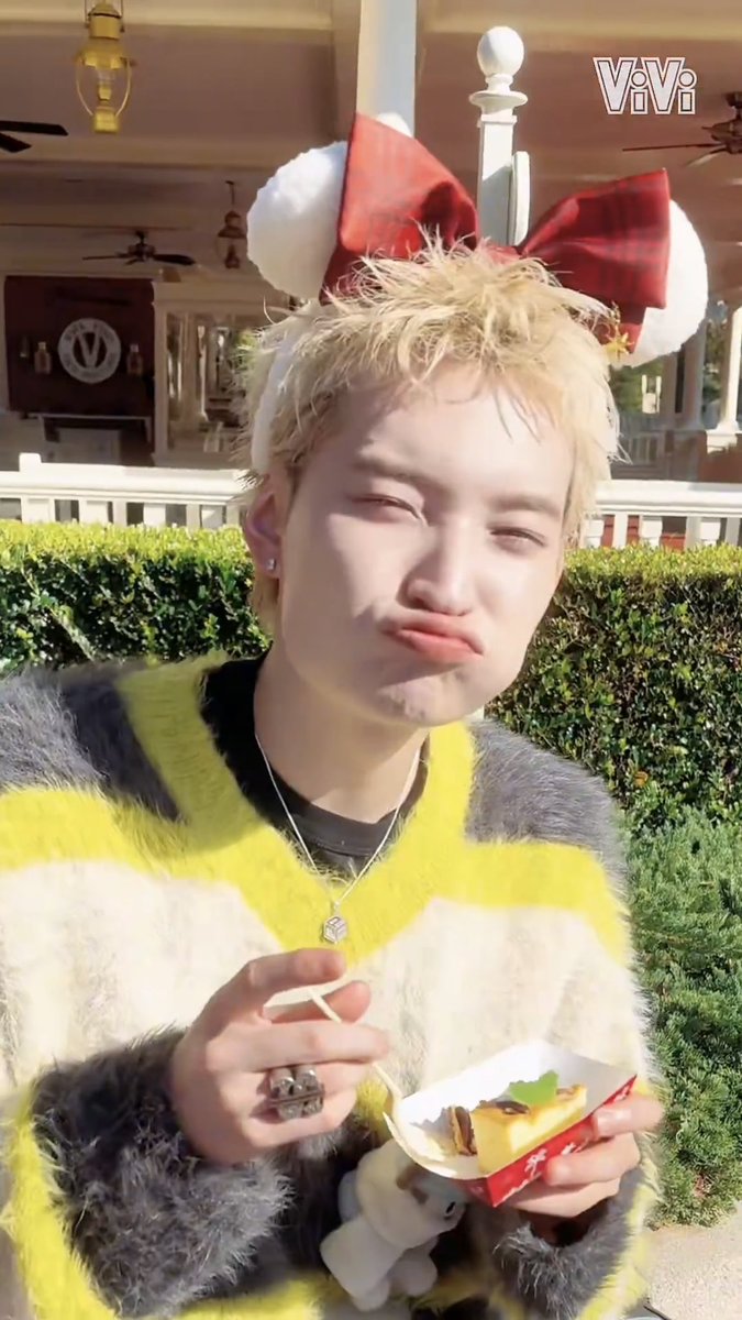 えびせんです♡プクラジ♡、ゴールデントパーズ、バイカラースモーキーetc. EBCCO | カドスト | KADOKAWA公式オンラインショップ