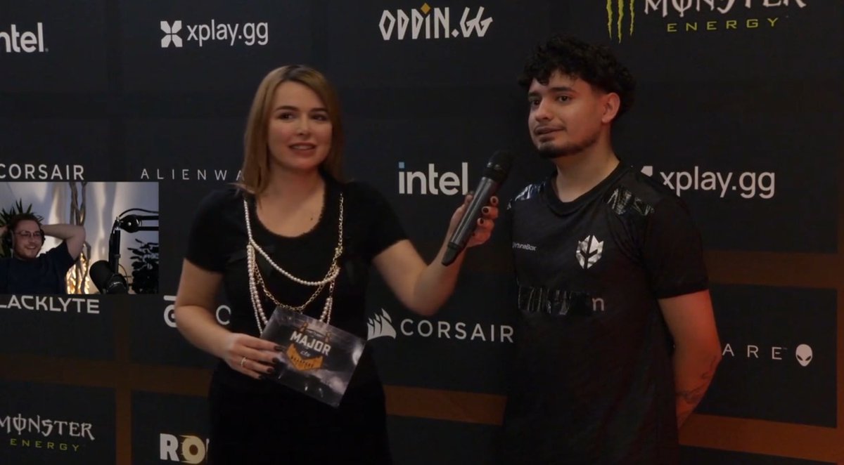 donacsgo's tweet image. “What’s happening here?” 😂