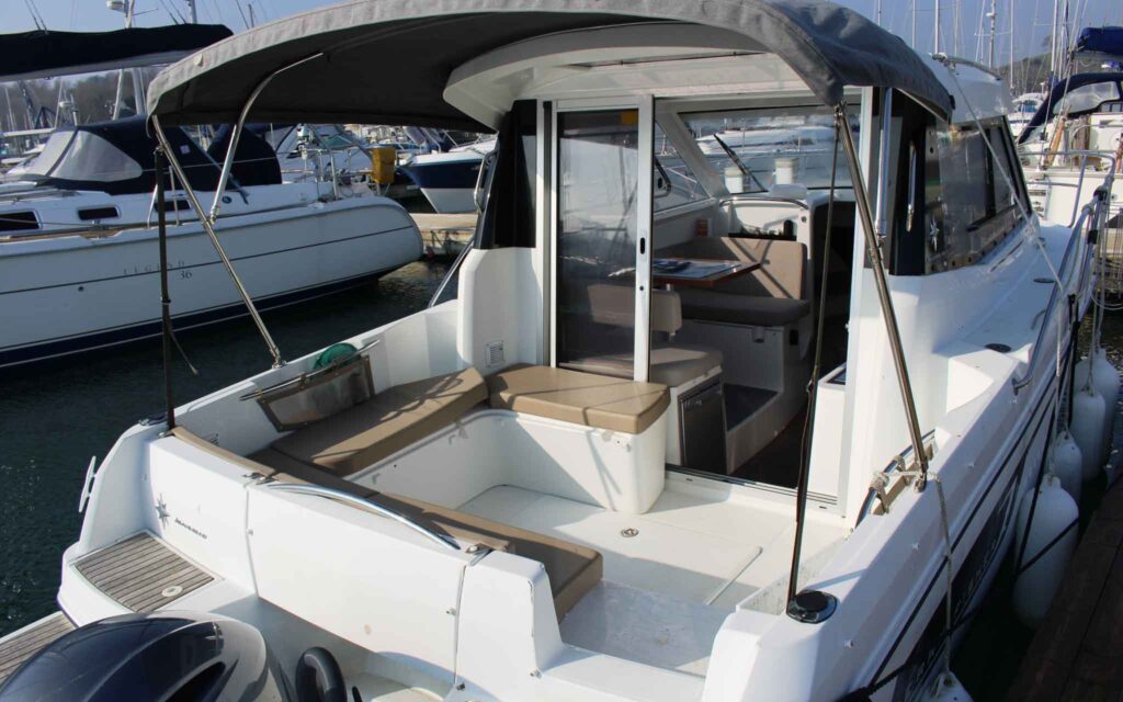 RedEnsignMarine's tweet photo. This Jeanneau Merry Fisher 755 is for sale located in United Kingdom.

A superb example of the ever-popular Jeanneau, Seawolf is a well-presented, lightly used weekender.

Call 01326 313143 for a full description or click the link to find out more.

https://t.co/cPbzmSKQsx https://t.co/7diqhCxQP8