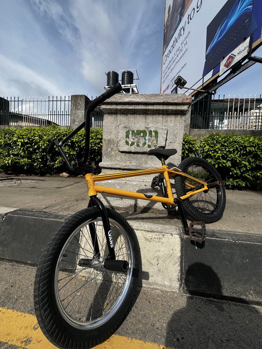 DIntakes's tweet image. Danfo BMX model❤️
This is how much I love Lagos✨
#lagos