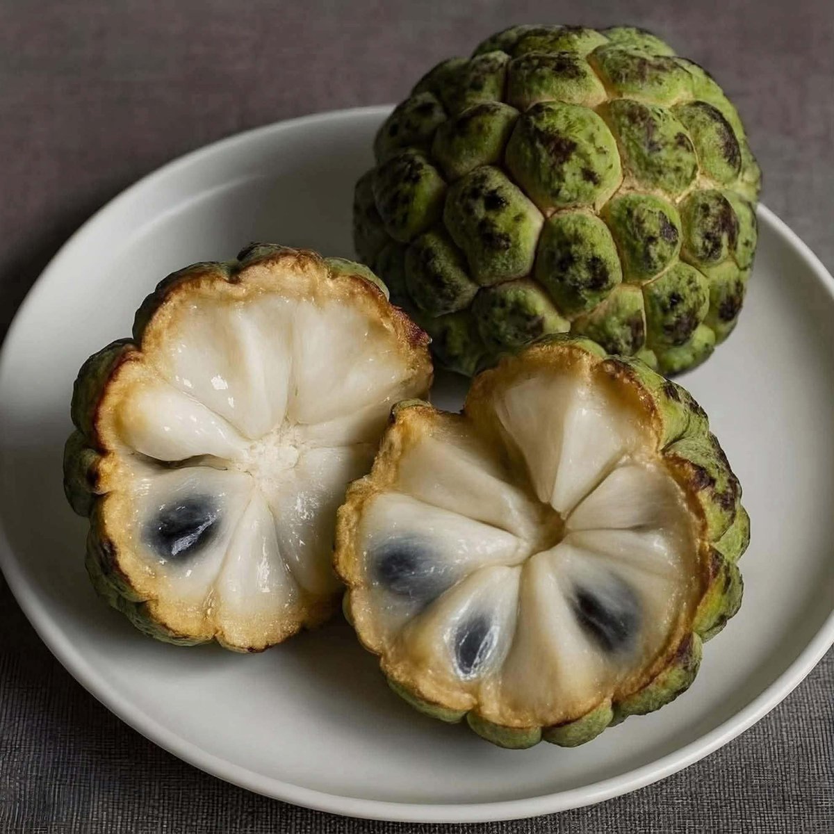 ali__380's tweet image. &quot;مَاذَا تُسمّى هذه الفاكهة في بلادكُم، أبهروني بِجمال اللَّهجاتِ العربية.&quot;🍊🖤
#GoodEveningX