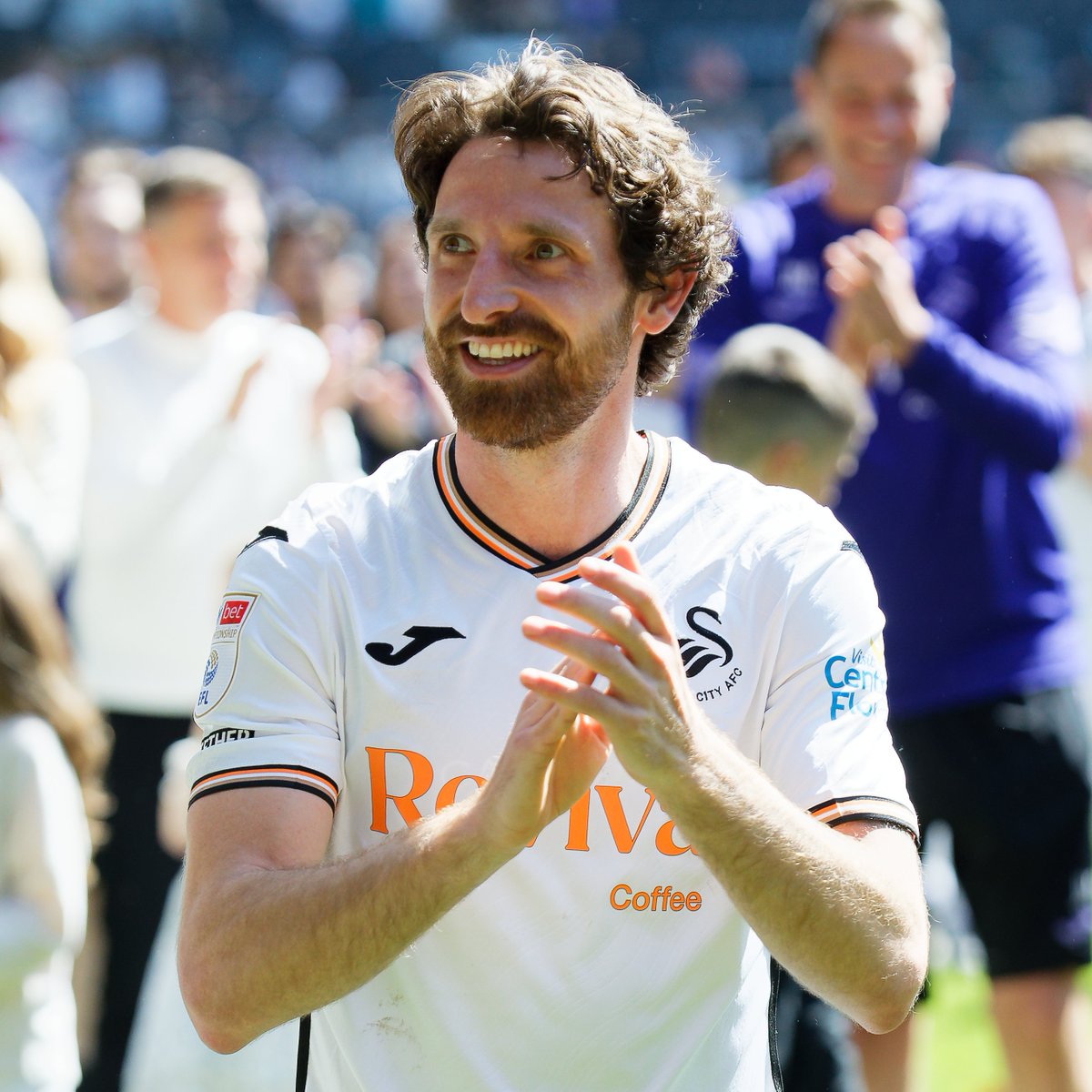 SwansOfficial's tweet image. Legends 🫶

Leon Britton has joined the coaching team on a short-term basis, while Joe Allen will also assist with the transition.