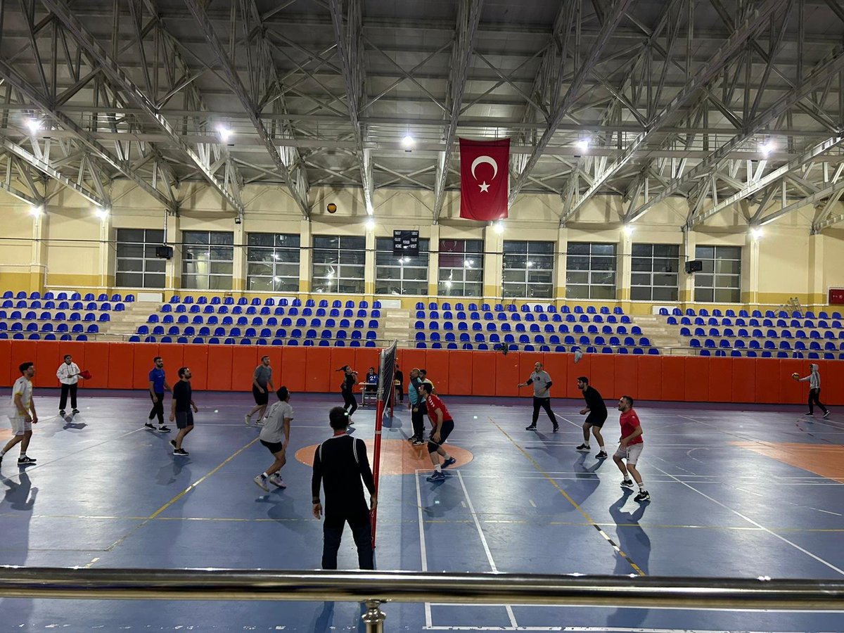 MusMilliEgitim1's tweet image. ÖĞRETMENLER GÜNÜ KAPSAMINDA VOLEYBOL, SATRANÇ VE MANGALA TURNUVALARI DÜZENLENDİ

Haberin Devamı İçin Tıklayınız 👇🏻📸
meb.ai/b9dkH5

@tcmeb 
@Yusuf__Tekin
@TCMusValiligi
@akadiraltay47