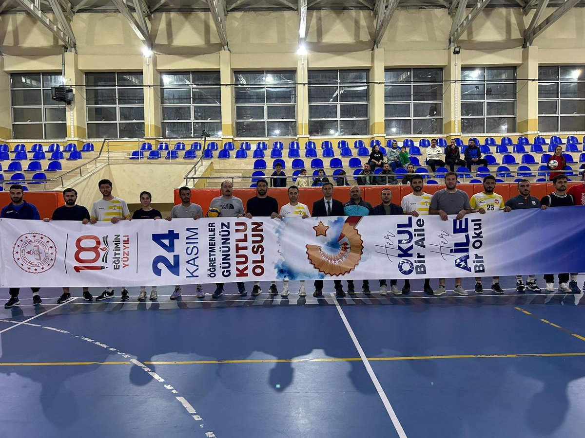 MusMilliEgitim1's tweet image. ÖĞRETMENLER GÜNÜ KAPSAMINDA VOLEYBOL, SATRANÇ VE MANGALA TURNUVALARI DÜZENLENDİ

Haberin Devamı İçin Tıklayınız 👇🏻📸
meb.ai/b9dkH5

@tcmeb 
@Yusuf__Tekin
@TCMusValiligi
@akadiraltay47