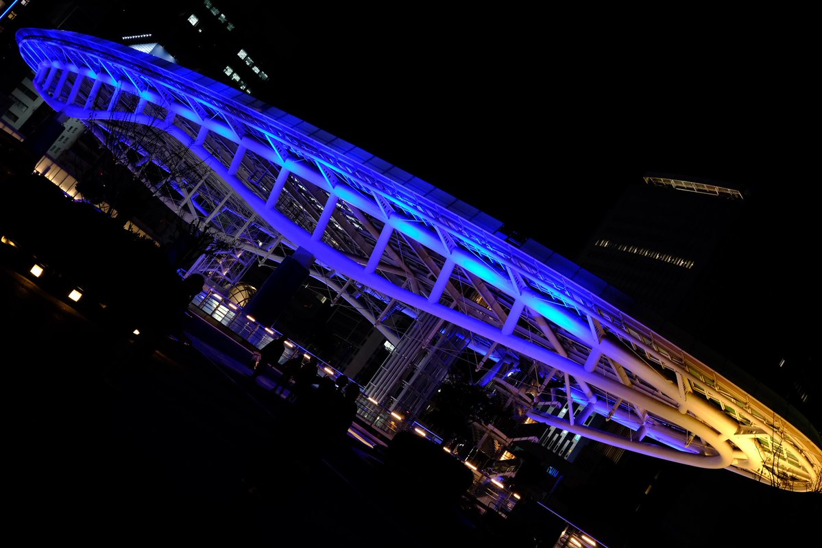 MimeOsen's tweet image. Jour 14 au Japon : un arrêt, l’avant-dernier à Nagoya, juste avant de prendre le Shinkansen pour Kyoto. Le mieux à faire sur place ? Profiter des fabuleuses lumières de nuit