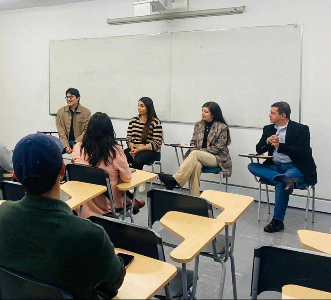 Egresados compartieron sus motivaciones, aprendizajes y desafíos durante su formación, también las habilidades que aplican en su vida profesional. Destacaron capacidad de superar dificultades, la iniciativa y la conciencia social y ambiental; claves para el sector de alimentos