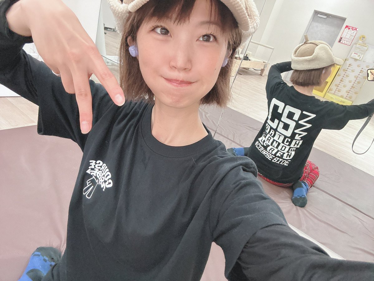 nyanba_youka's tweet photo. 【お知らせ】
Netflixで配信中の、『ジュラシック・ワールド/サバイバル・ミッション』シーズン4の第1話に出演させて頂いています🦖🦕
ぜひご覧くださいませ✨
昨日ジャンケン大会でGETした #courseside Tシャツで今日も今日とて✌️
また嬉しいお知らせできるように日々精進あるのみ🔥(*´◒`*) https://t.co/yxokL1cGQ7