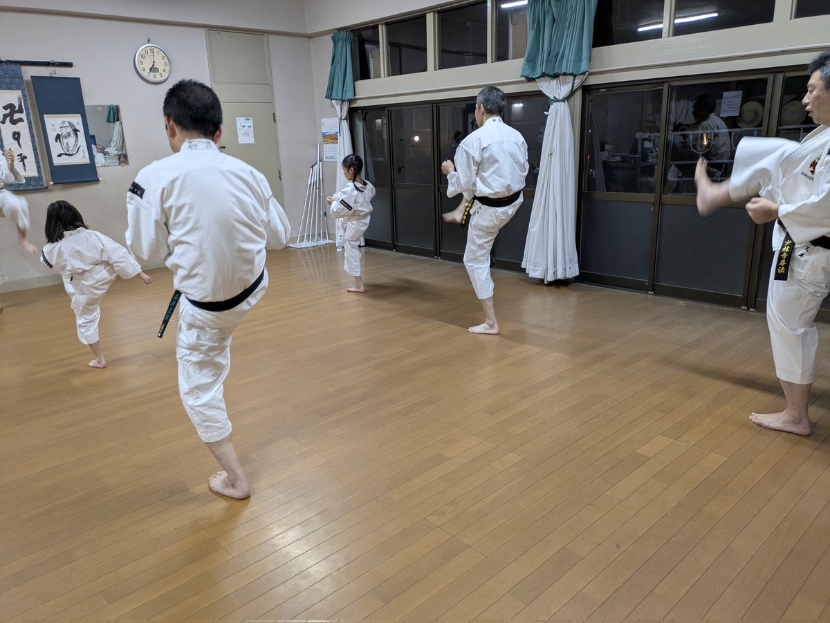 shorinjikemupo's tweet image. そして今日(11/24)夜
横浜清水ケ丘道院稽古