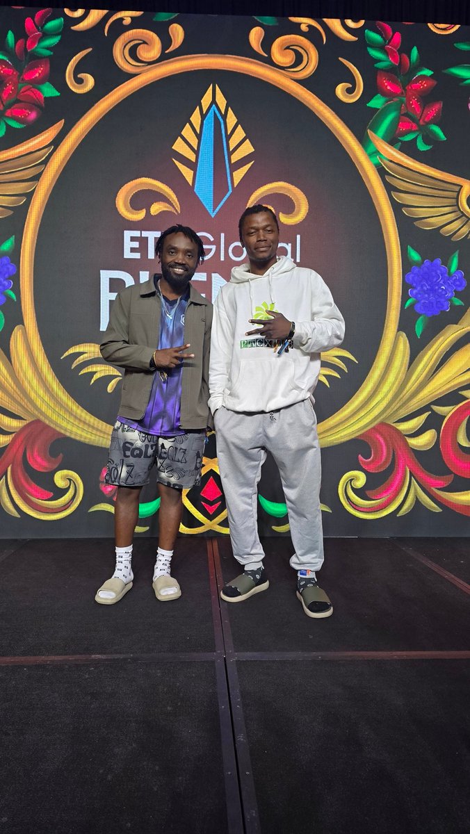 Maxvfresh001's tweet image. The sleepless nights paid off... Victory at last...we won @hyperlane best use of sponsored track...
This is a win for Africa, Nigeria and the communities at large 👏