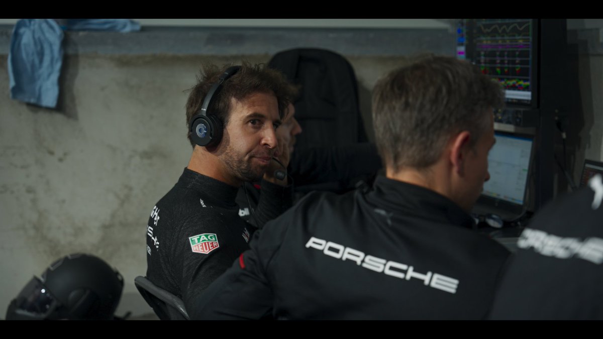 fe_notebook's tweet image. The second season of &apos;Driver&apos; @FIAFormulaE doco is back later this week. FE Notebook founder Sam Smith lends his expert opinion in another engrossing series featuring Pascal Wehrlein @oliverrowland1 Taylor Barnard @afelixdacosta and @DanTicktum #FormulaE