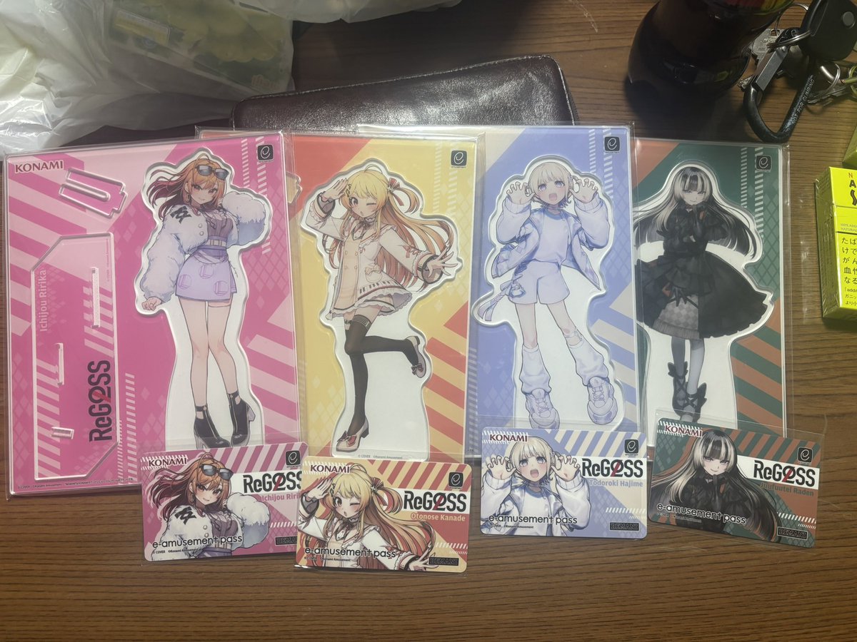 2nd_TOMO's tweet image. やっと揃った！(個人的には揃ってない...涙)
協力してくれた人感謝🙏
 #ReGLOSS 
#ホロライブ