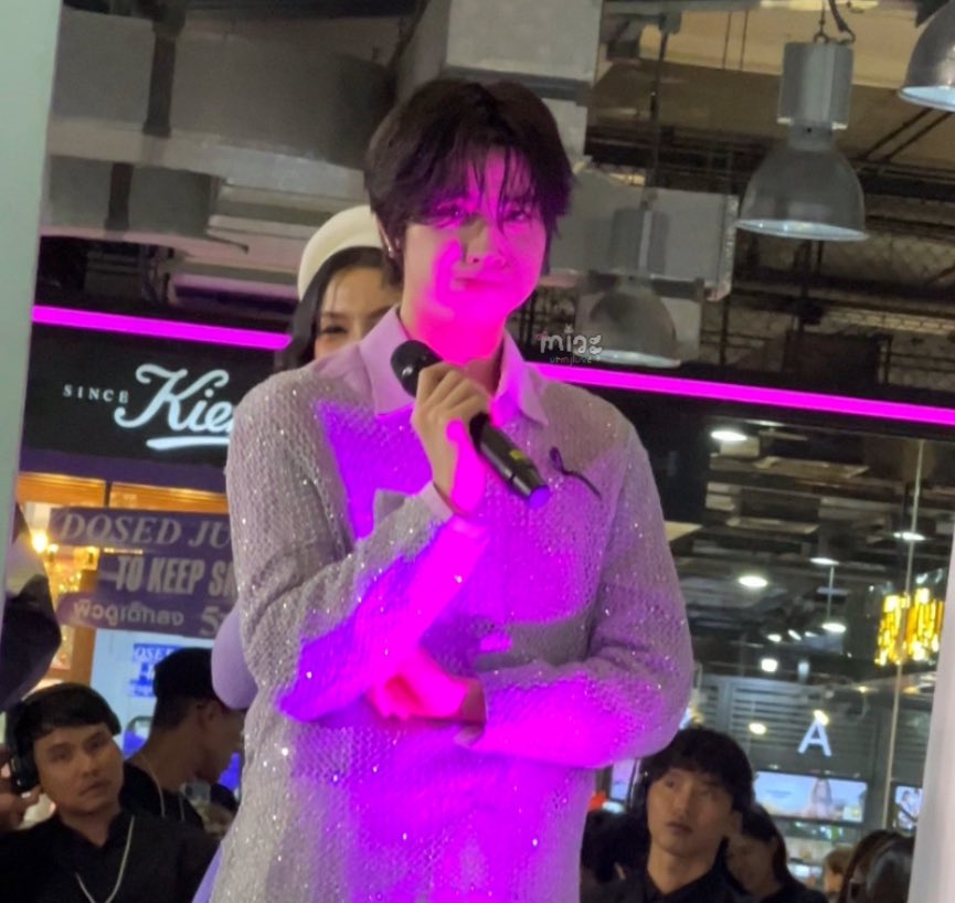 urmjluvev2's tweet image. รีเฟิร์สม่วงกดบัตรได้55555555555555

RIKU TLEFIRSTONE WE GLOW
#RikuGlowingxTleFirstone