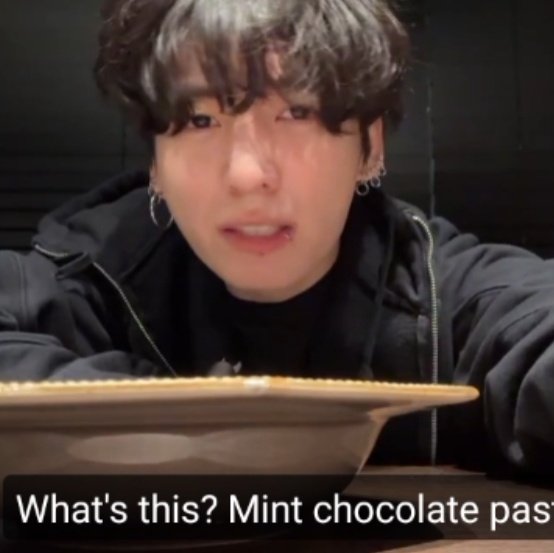 mhereonlyforbts's tweet image. JUNGKOOK REACTION AT SOMEONE ASLED HIM TO DO MINT CHOCO PASTA... HE WAS DISGUSTED😭😭