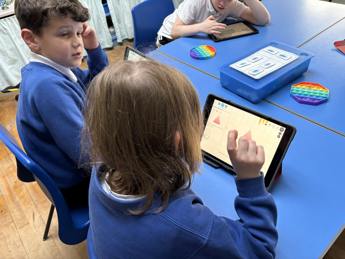 stpetersgala's tweet image. Some of P4 are using Magma Maths to show their understanding of 3D objects. We are counting faces, edges and vertices. @MagmaMath @SBCNumeracy