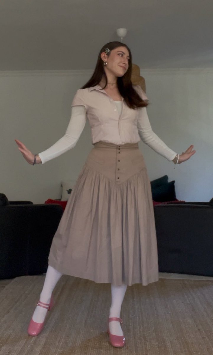 last year’s wicked outfit vs this year’s outfit !!
