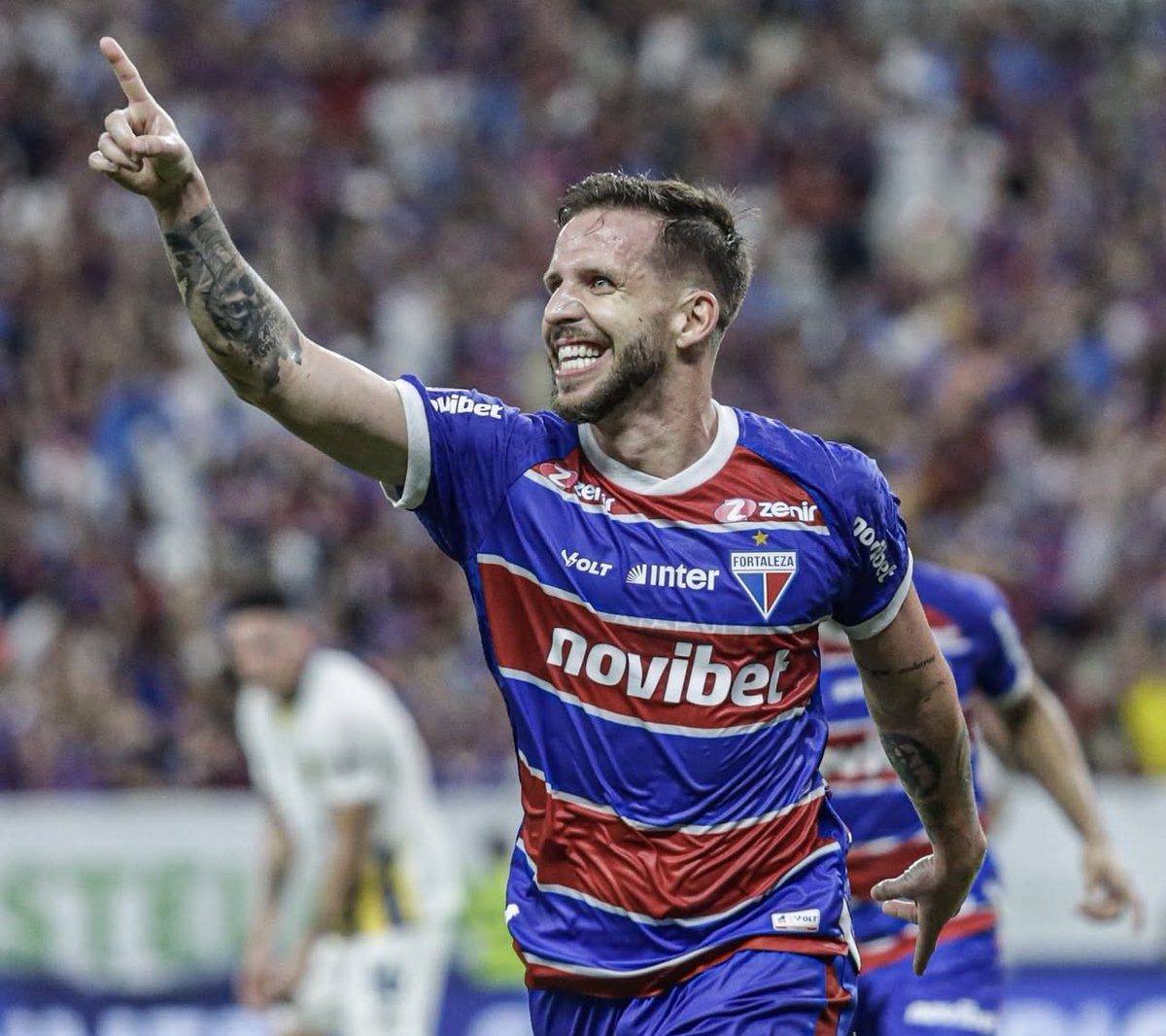 Athletico Paranaense tem interesse nas contratações de Matheus Pereira e Lucas Sasha, meio-campistas do Fortaleza.

📰| <a href="/Canal3Pontos/">Tiago Marchezini</a> 
📸| Samuel Andrade e Lucas Emanuel