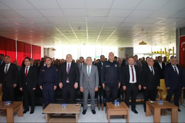 Öğretmenler Günü Programına Protokol Üyeleri Katıldı