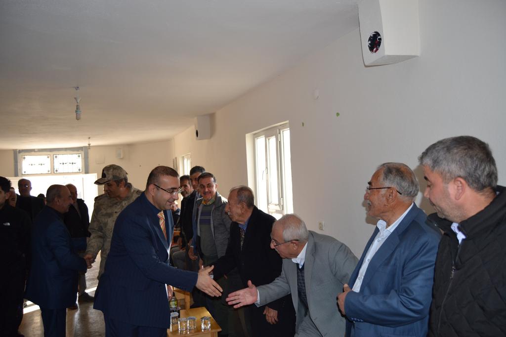 bismilkaymakam's tweet image. Sayın Kaymakamımız Recep HASAR, Emekli Güvenlik Korucusu Ramazan KOLUMAN’ın vefatı üzerine Başhan Mahallesi Taziye Evini ziyaret ederek ailesine başsağlığı dileklerini iletti.

@RecepHasar44