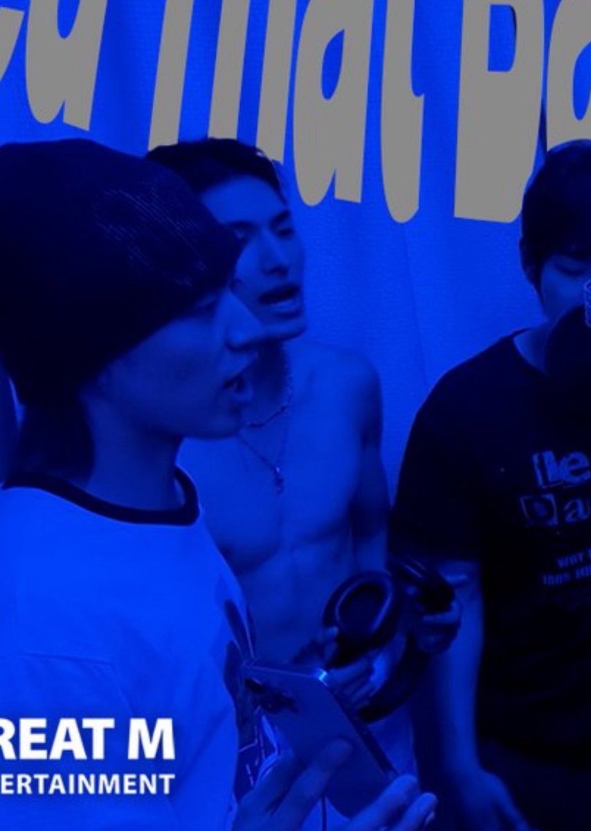 ihrt82's tweet image. GIRL?????????????????