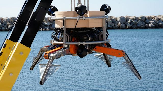 LinkTechnlogies's tweet image. The Smart Grapple robot is wild. This unmanned underwater machine can spot trash on the seafloor with AI, grab objects up to 550 lbs, and haul them to the surface for recycling. 

Ports like Marseille and Hamburg have already tested it. Tech might finally help clean our oceans.…