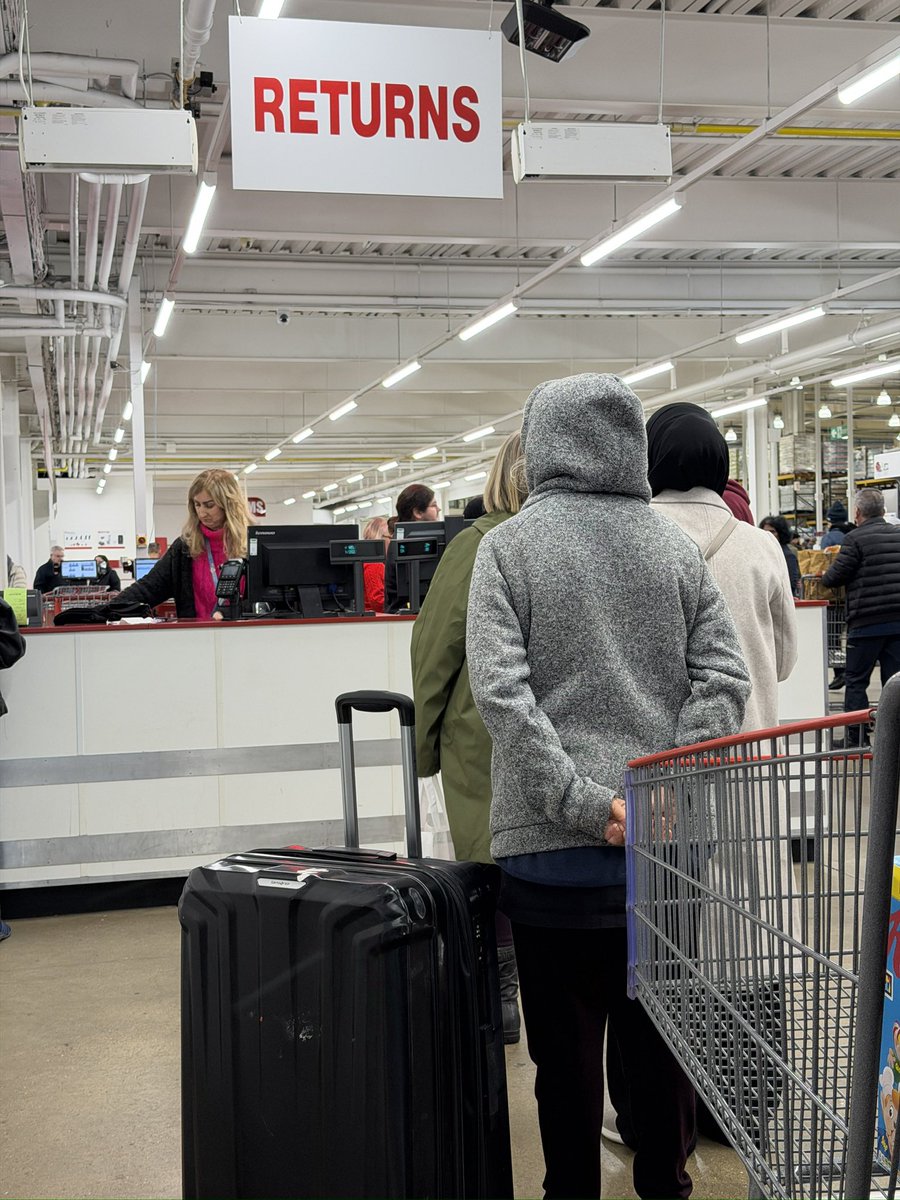 Tell me you’ve just been on holiday without telling me you’ve just been on holiday. 

<a href="/easyJet/">easyJet</a> <a href="/Ryanair/">Ryanair</a> <a href="/jet2tweets/">Jet2tweets</a> <a href="/bookingcom/">Booking.com</a> <a href="/loveholidays/">loveholidays</a>