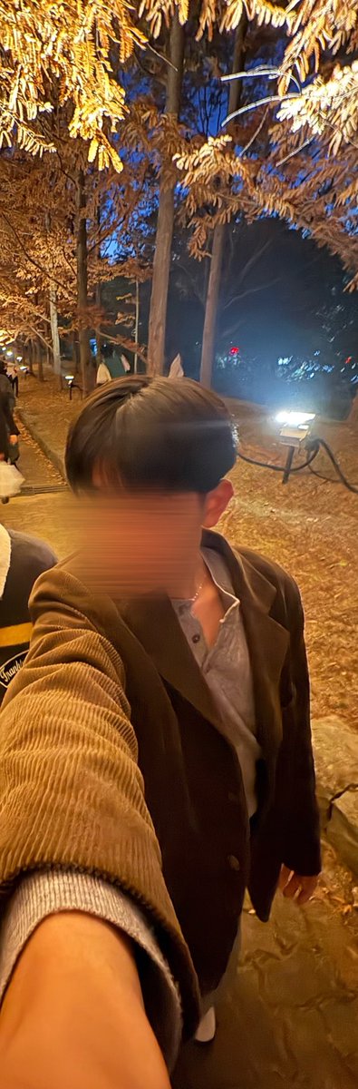 lins_3232's tweet photo. 駐車場入るのと出るのとで3時間は待った https://t.co/2leAdZHyLL