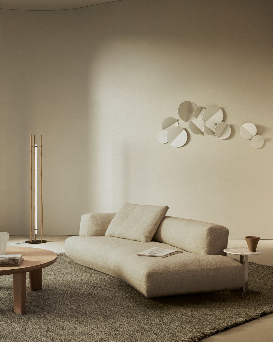 Flexform_ITA's tweet image. At the intersection of structure, comfort and pure style, the Loungescape seating system reveals its sculptural strength, becoming the focal point of the modern living room. More flexform.it