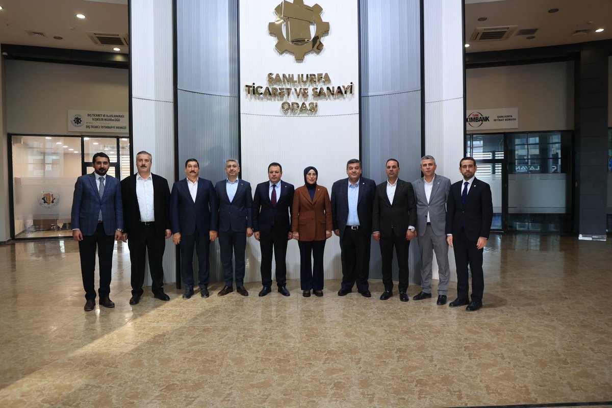 Şanlıurfa ekonomisinin en önemli unsurlarından Sanayi ve Ticaret Odasını ziyaret ederek, Başkanımız Mehmet Doğan Yetim ile Meclis Başkanımız Serhat Karadağ ve yönetimiyle bir araya geldik.

Şehrimizdeki ticari hayatı, beklentileri talepleri konuştuğumuz ziyaret vesilesiyle Başkan