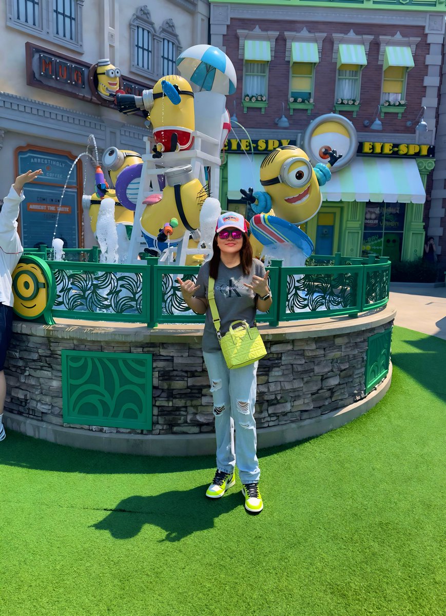 ohmygavf's tweet image. Keep being SILLY. Think beyond the ordinary. Live ABove NORMAL. 😜🤪😎🤙🏼 #UniversalStudios🌍 
#Singapore🇸🇬 #UniversalStudiosSingapore #Singapore2025 #BucketList #MemoriesOfSingapore #ExploreSingapore #SingaporeAdventure #Day2