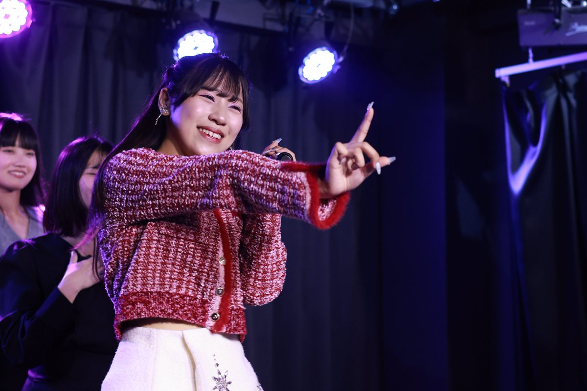 minamiaina's tweet image. 2025/11/24 A-kukan 〜SAKURA会〜
一足早くクリスマスを楽しんでいたあいるちゃんでした。
#あいるの幸せふぁいる
#TwinkleTroupe
#あいるに夢中でまぁいる
#イロハサクラ