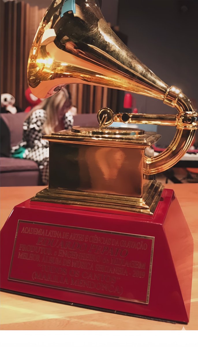 suditosdamm's tweet image. This is Marília Mendonça. Marília Mendonça já ganhou dois Grammys Latinos, sendo um deles póstumo e foi indicada ao menos 3 vezes.