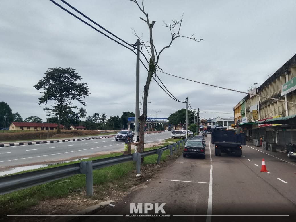 mpkluang's tweet photo. 𝗣𝗘𝗡𝗘𝗕𝗔𝗡𝗚𝗔𝗡 𝗣𝗢𝗞𝗢𝗞 𝗠𝗔𝗧𝗜 𝗗𝗜 𝗝𝗔𝗟𝗔𝗡 𝗙𝗔𝗝𝗔𝗥 𝟭/𝟭, 𝗧𝗔𝗠𝗔𝗡 𝗠𝗔𝗞𝗠𝗨𝗥

Isnin| 24 November 2025 https://t.co/t6RpqPeHMb
