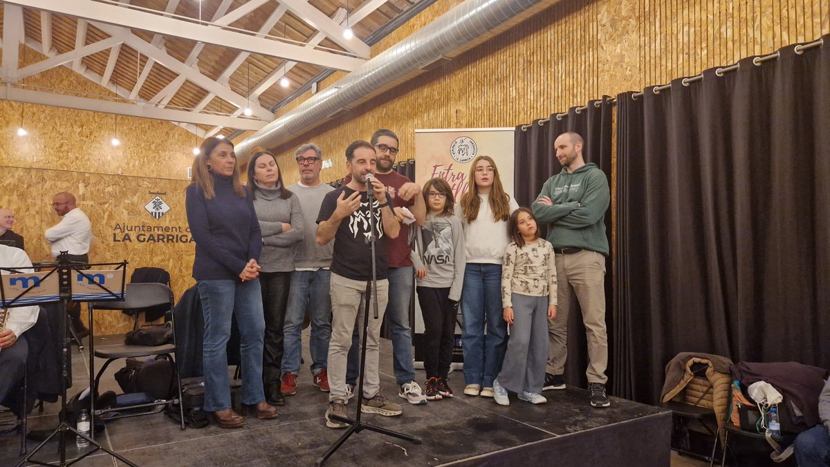 rsilenci's tweet photo. La Garriga vibra amb l’estrena de la versió amb timbales de la sardana ‘La Garriga’ arranjada per Eugeni Pont @sardanesgarriga 

Recupera la notícia a l'Infogar de Ràdio Silenci https://t.co/b5K60GWiH1 https://t.co/g0RGk3HiYB