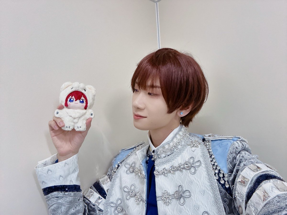 reiou0106's tweet photo. ありがとうございました！！
あんスタ10周年に相応しいライブになっていたら嬉しいです。

これからもKnightsを、朱桜司を
よろしくお願いします😊

 #スタフォニ https://t.co/8mIdFRX55e