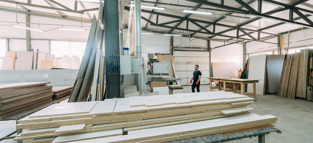 👷‍♂️ Placée en liquidation judiciaire, Mayers, filiale du promoteur nantais Réalités, met fin à son activité de #construction modulaire, deux ans seulement après l’ouverture de son usine rennaise. Une soixantaine d’emplois sont supprimés. #immobilier #btp
👉 lesechos-etudes.fr/blog/actualite…