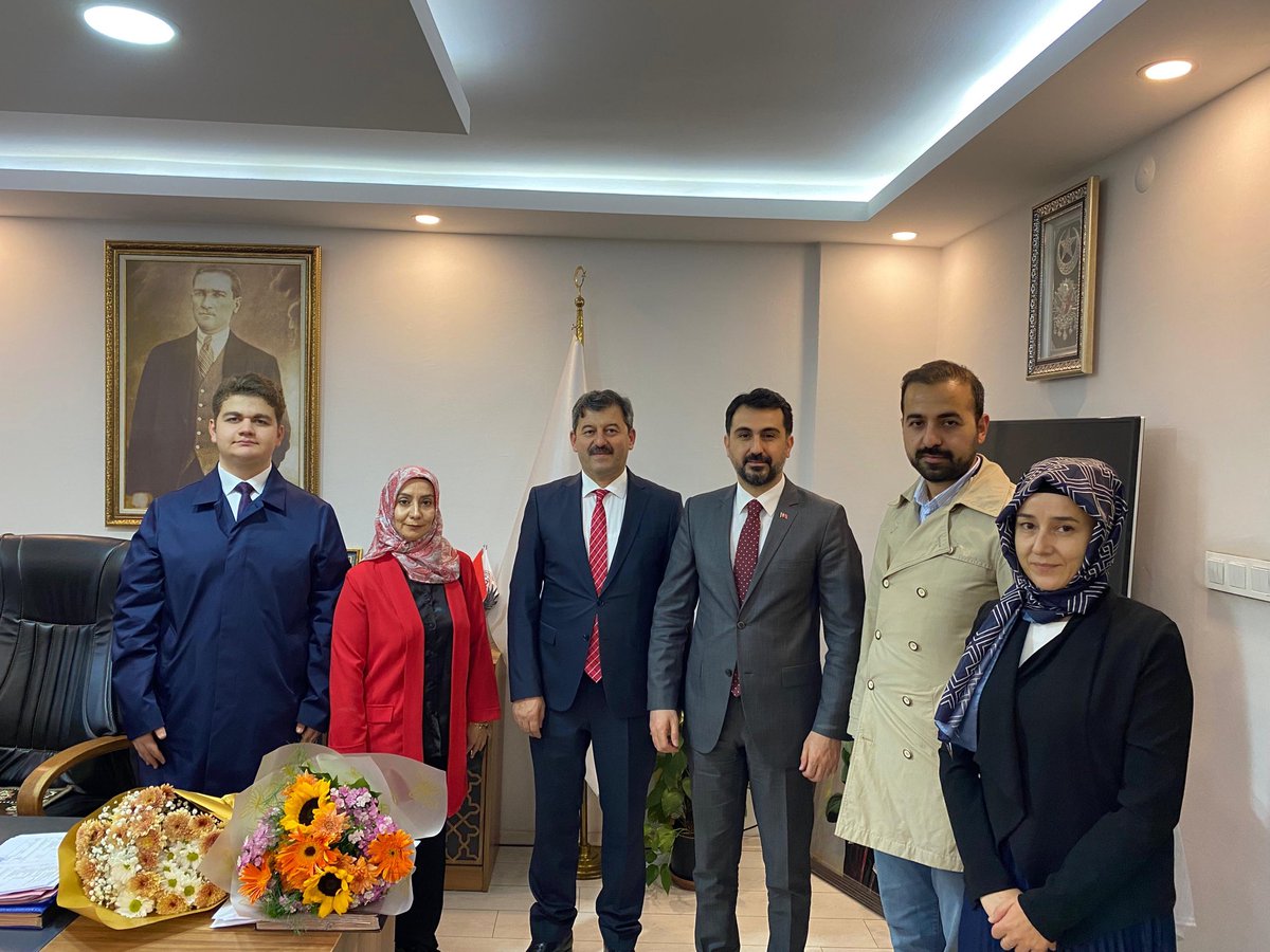 İlçe Başkanımız Sn.Muhammed Baran KARADUMAN ve teşkilatımız,24 Kasım Öğretmenler Günü dolayısıyla İlçe Milli Eğitim Müdürümüz Sn.Ayhan Işık’ı ziyaret ederek öğretmenlerimizin gününü tebrik etti

Türkiye Yüzyılı’nın yarınlarını inşa eden tüm eğitim neferlerimize teşekkür ediyoruz.