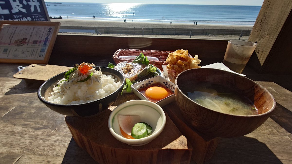 SRV2501's tweet photo. 久々ルネッサ🛵江ノ島と稲村ヶ崎あたり https://t.co/YRf7QmCDYP