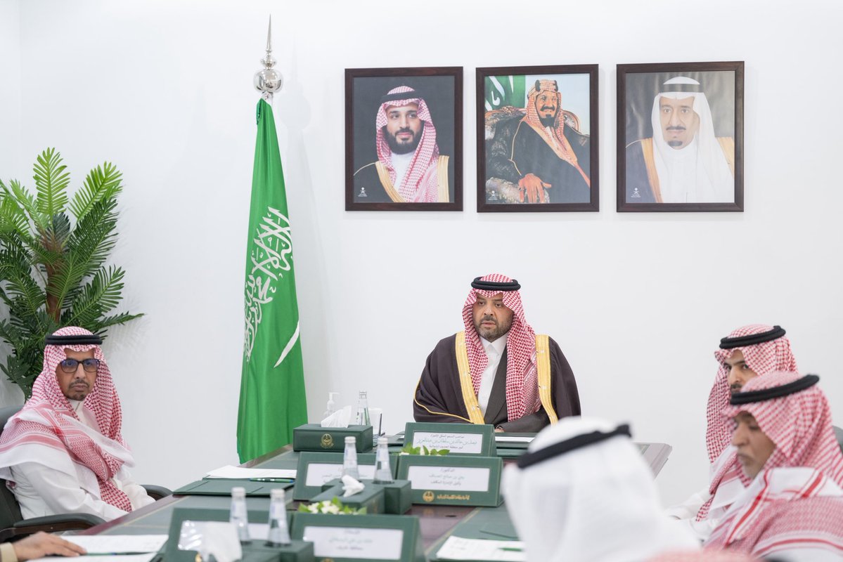 سمو #أميرُ_الحدود_الشمالية يرأس اجتماع استعدادات النسخة العاشرة من مهرجان الصقور بمحافظة #طريف . 

spa.gov.sa/N2451459