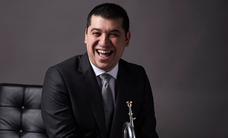 demontforthall's tweet image. On Wednesday, the @philharmonia bring us two of Berlioz’s most popular works to frame a performance by the best trumpeter in the world. Grammy-winning @pacho_flores brings the house down everywhere he plays. 🎺

tinyurl.com/PhilFantastiqu…