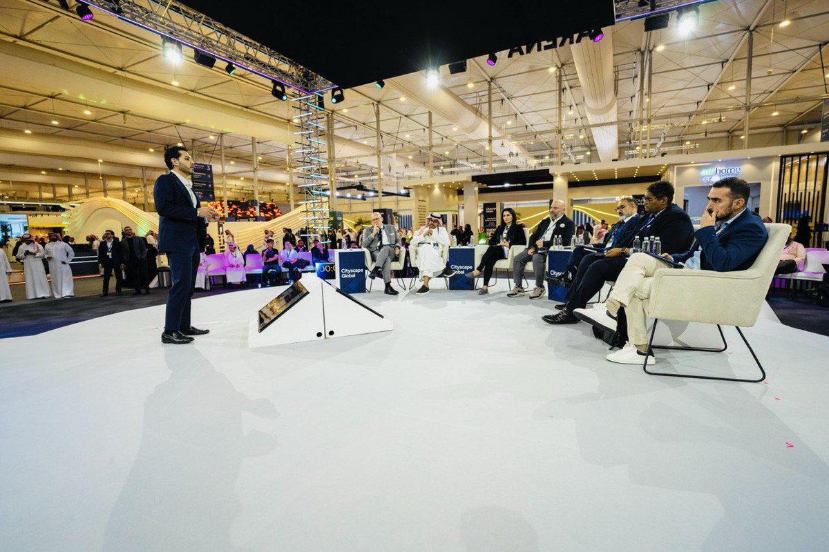 LedgerAI_Aura's tweet image. Our very own David Lara spent the week in Saudi Arabia networking and presenting on stage for one of his other ventures, where he was selected as one of just sixty four semi finalists worldwide for the Cityscape Global Challenge.

We are incredibly proud of the team we have…