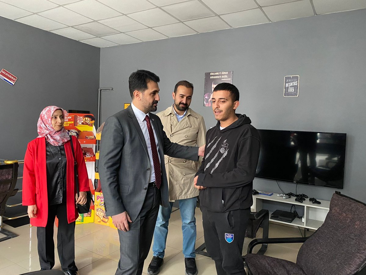 İlçe Başkanımız Sn. Muhammed Baran KARADUMAN ve teşkilatımız, Boztepe Mahallesi’ndeki esnafımızı ziyaret ederek hayırlı ve bol kazançlar diledi.

Her zaman sahada, milletimizin yanında!

#SevdamızAnkara #SevdamızÇankaya 

<a href="/hakanhanozcan/">Hakan Han ÖZCAN 🇹🇷</a> <a href="/KaradumanBaran/">Muhammed Baran KARADUMAN</a> 
<a href="/Akparti/">AK Parti</a> <a href="/AkpartiAnkara/">AK Parti Ankara</a>