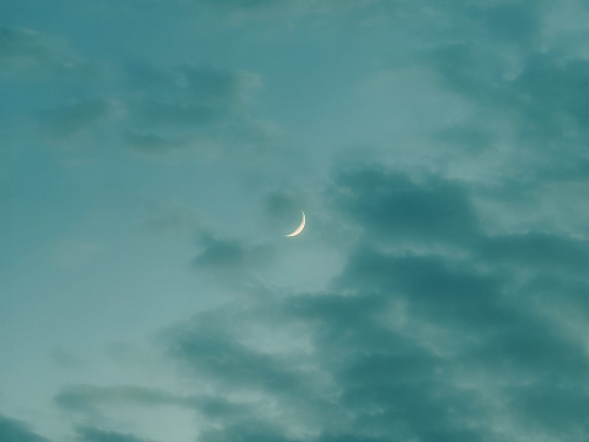 三日月ってなんでかわいいのだろうか