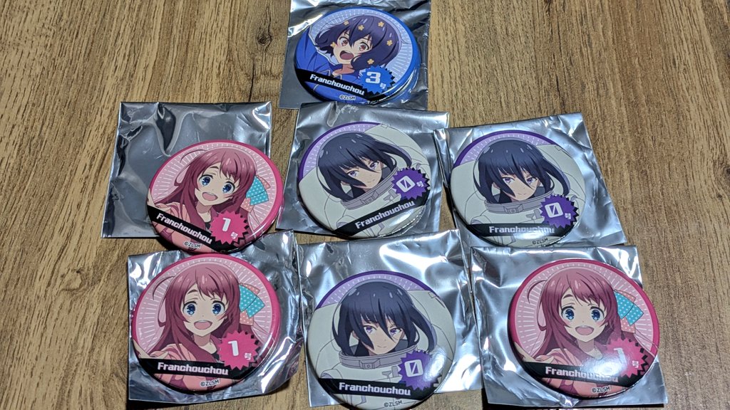 花火大会＆ドラ鳥佐賀店で購入した伊万里湾大花火2025の缶バッジ、ほぼ